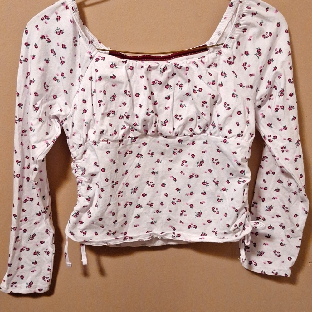 Rowme pink/purple flower white long sleeve